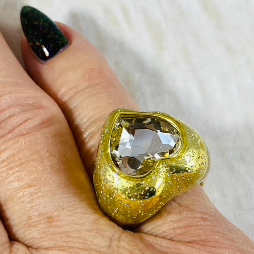 Sexy puffy gold-tone heart adjustable ring with larch clear rhinestone.